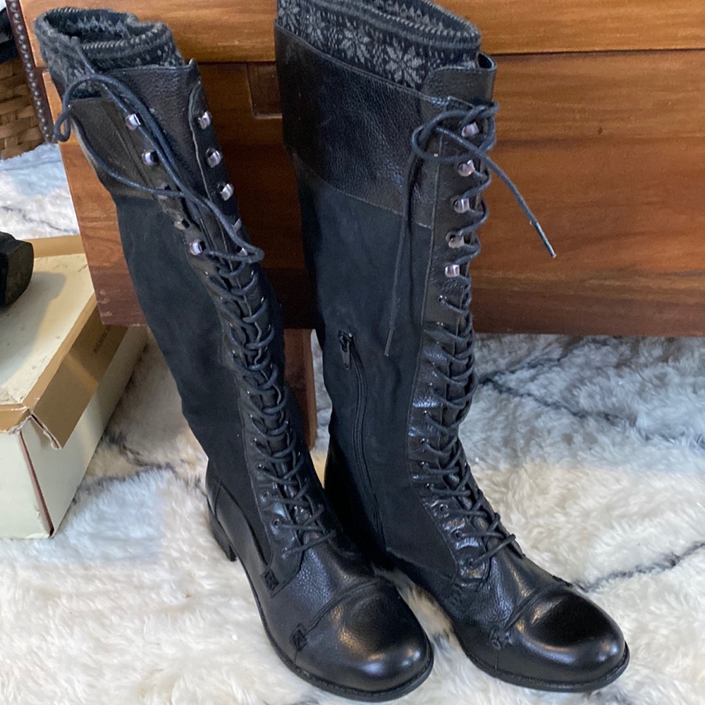 Gianni Bini size 9 1/2 black lace up Riding Boots